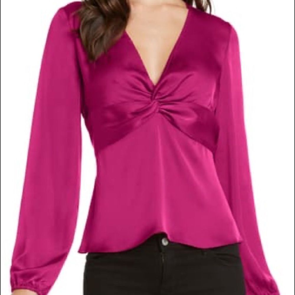 Willow & Clay Knot Front Satin Top Size Small